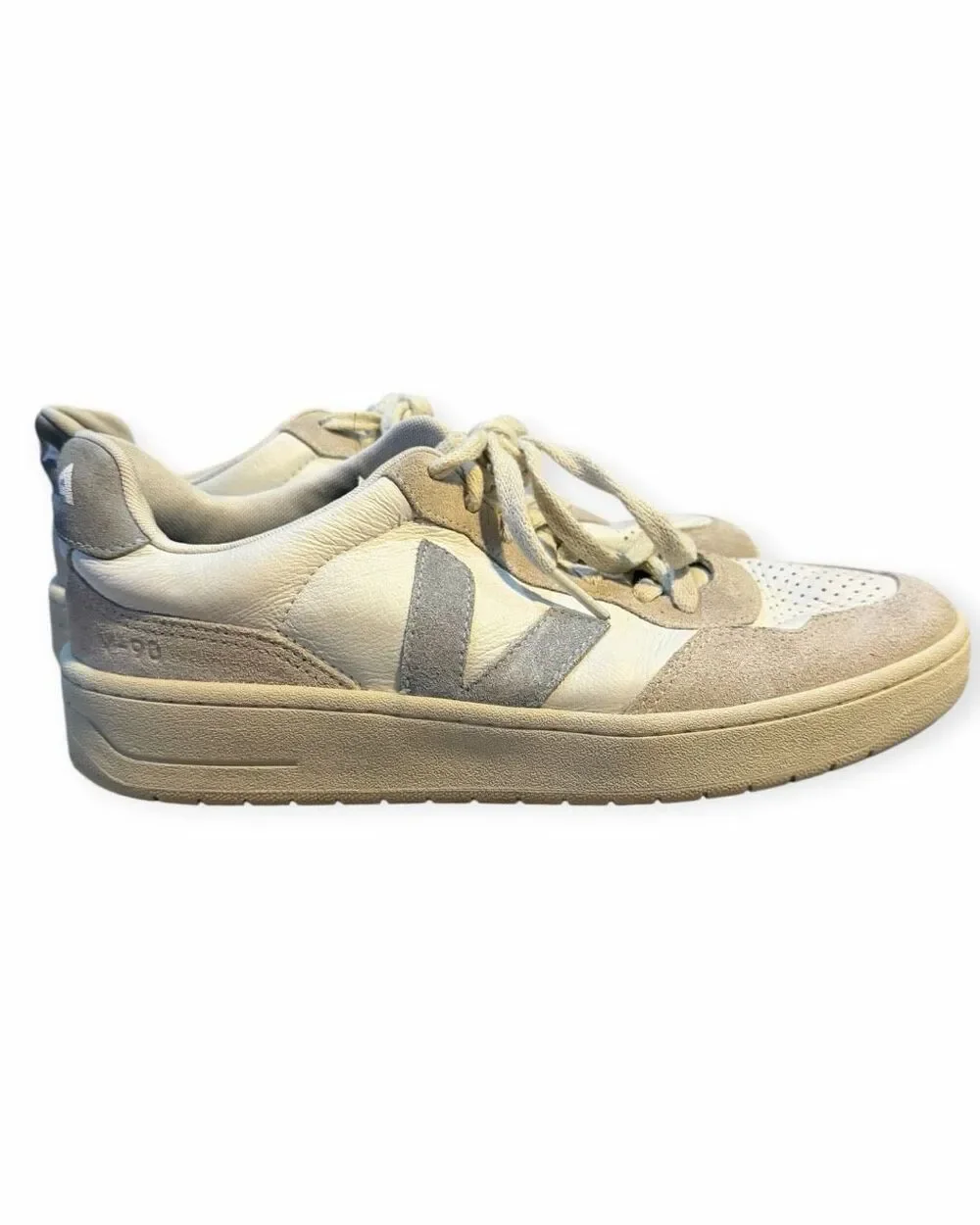 VEJA V-90 Leather Suede White Light Grey Natural Sneakers Women’s 10 EU 41